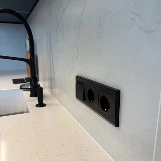 Кухня «NOIR WOOD»