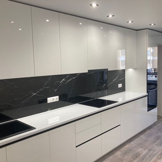 <p>Черно-белый островок кулинарии</p>