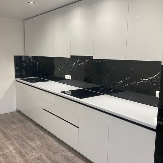 <p>Черно-белый островок кулинарии</p>