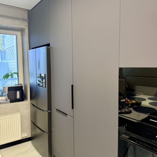 Кухня п-образная в графитовом цвете